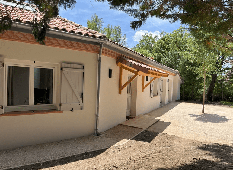 Rénovation extérieure toulouse Extérieur de maison juste rénové sur toulouse
